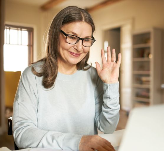 Sophrologie en visio pour les femmes francophones, accompagnement au féminin avec Gwendoline Hervé.