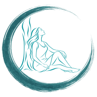 Illustration d'une femme assise contre un arbre, symbole d'apaisement, de respiration et de retour à soi grâce à la sophrologie.